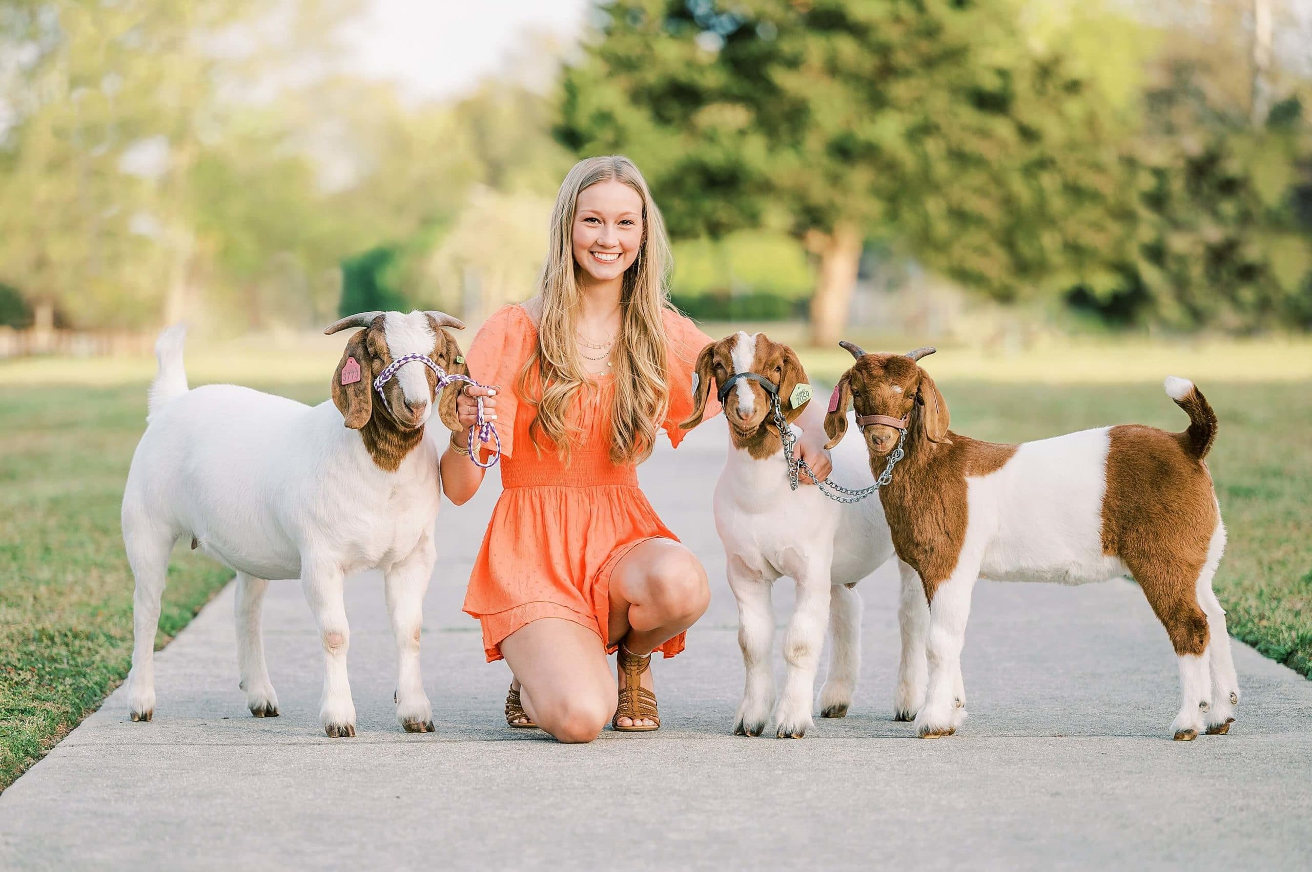 Senior Portraits with goats-24_blog
